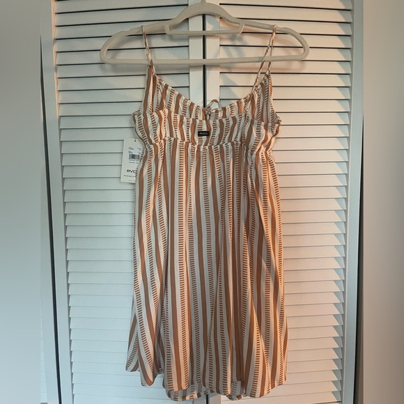 NWT! RVCA Sun Dress Size M - Picture 2 of 3